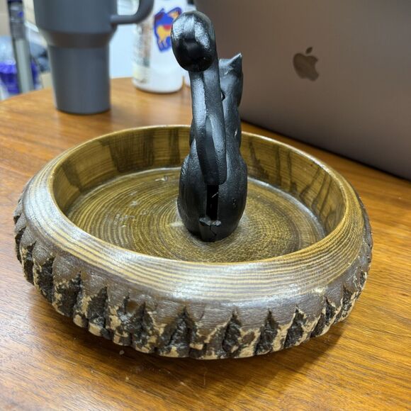 Vintage Cast Iron Squirrel Nut Cracker In Wooden Bark Bowl Nutcracker - Picture 7 of 11